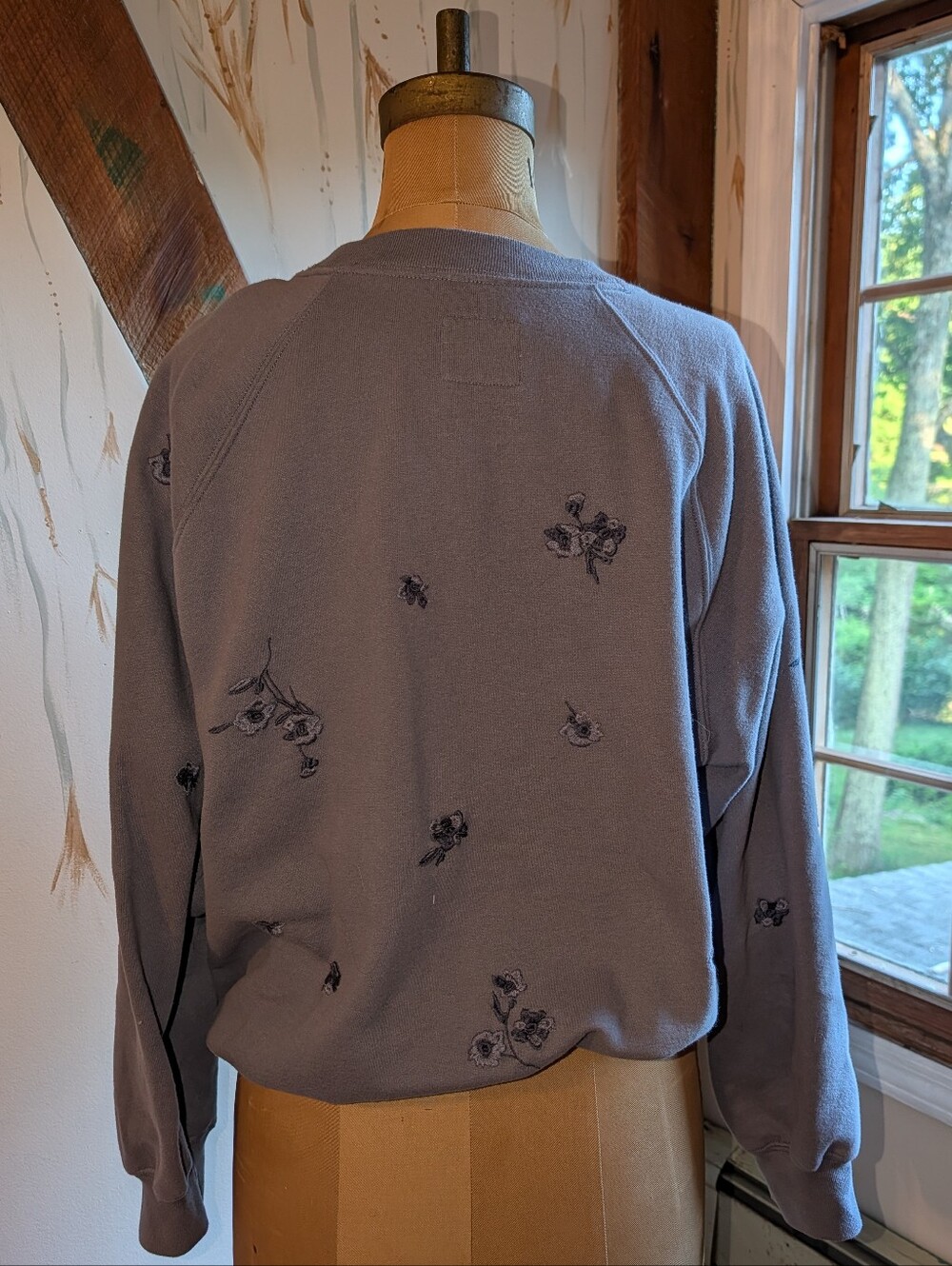 Abercrombie & Fitch Raglan Sunday Crew Sweatshirt - Picture 5 of 6